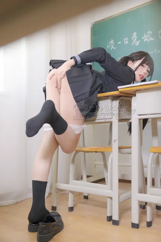 咬一口兔娘(黏黏团子兔) - NO.001 放课后 4